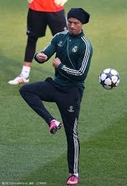 字母30+15+8难救主，唐斯打铁8中2布伦森37分，尼克斯送雄鹿7连败